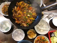 -富正毅三下锅·湘西韵味(天门山索道店)