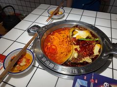 -贤合庄卤味火锅(济南泉城路店)