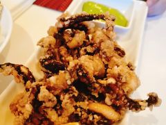 香酥鱿鱼圈配香草蛋黄酱-WOLFGANG PUCK KITCHEN & BAR(迪士尼小镇店)