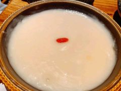 -老牌坊云南鱼豆花火锅(爱建店)