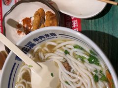 -鑫花溪牛肉米粉(东环大润发店)