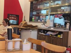 大堂-霸蛮湖南米粉(亦庄力宝华联店)