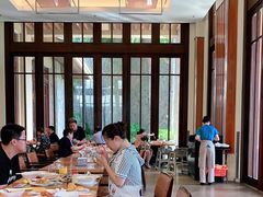 -亚龙湾希尔顿自助餐厅·海鲜·烧烤·沙滩BBQ·现场乐队