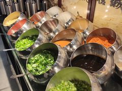 -牛里牛气· 榴莲海鲜鲜牛肉自助火锅·烤肉(横岗店)