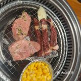 沿着银杏走来吃烤肉