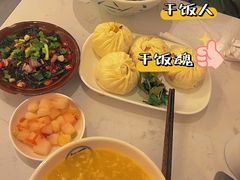 -李与白包子铺(桐梓林店)