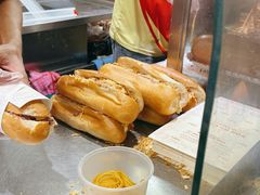 -Bánh Mì Huynh Hoa