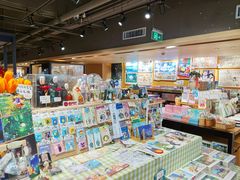 -猫的天空之城概念书店(苏州诚品店)