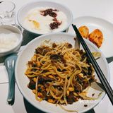 鸡翅就是正常奥尔良烤翅的味道