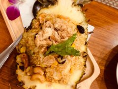 -Chom Cafe and Restaurant