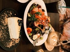 -Chom Cafe and Restaurant