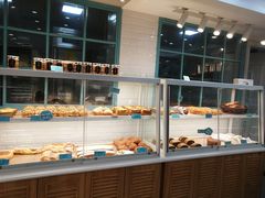 面包甜点陈列柜-THEME祖提(三峡广场店)