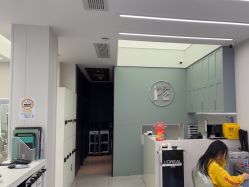 -PE SALON