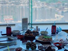 -荣誉国际酒店-云顶旋转餐厅