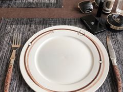 -悦享绿山墙西餐厅