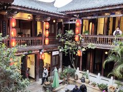 -香满楼.建水老宅院