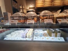 面包甜点陈列柜-喜茶(上海兴业太古汇店)
