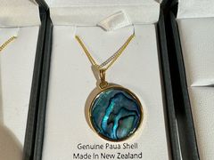 -怀托摩萤火虫洞