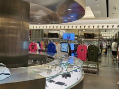 -i.t(湖滨银泰in77店)