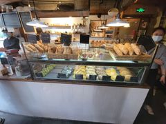 面包甜点陈列柜-仙峰天然面包(迎宾路店)