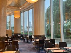 靠窗位-东方滨江大酒店·滨江厅