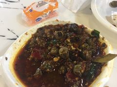 -凤凰路何眼镜香辣蟹(花果园店)