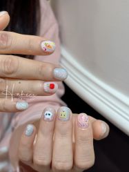 -花岐款式专研健康美甲沙龙