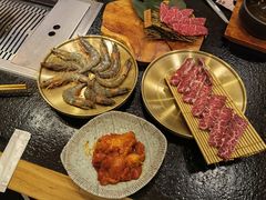 -臻牛烤肉