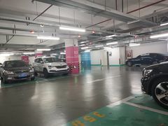 -龙湖天街-停车场