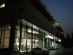 -奔驰上海利星(七宝店)