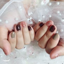 -爱美睫美甲会馆