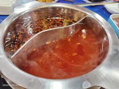 -马路边边串串香(延庆环球新意广场店)