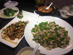 -万重锦·人文川菜馆(骡马市店)