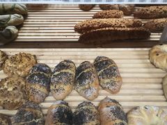 -焙丽拾光(麦凯乐直营店)