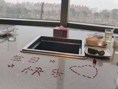 靠窗位-海底捞火锅(武胜路凯德广场店)