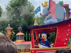 -迪士尼乐园停车场