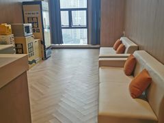-天鹅恋酒店(大坪龙湖时代天街石油路地铁站店)