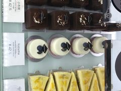 -UNI UNI(环亚凯瑟琳店)