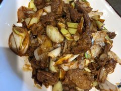 老妈葱爆羊肉-十六中酱肉·烧烤·京菜小馆(五方桥旗舰店)