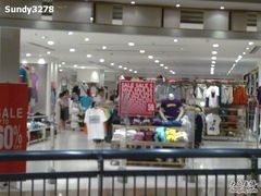 -优衣库(上海正大广场店)