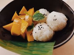 芒果糯米饭-来龙里 精致 东南亚餐室(万象城店)