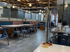 大堂-凤凰路何眼镜香辣蟹(花果园店)