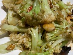 -江城小馆陕南妈妈菜·全球旅行餐厅(钟楼店)