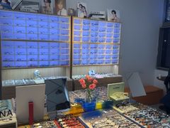 -天空之镜眼镜店蔡司依视路配镜授权零售店(望京颐堤港店)