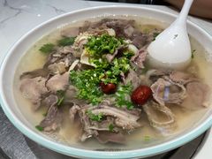 -犇逸·乐山跷脚牛肉·四川现炒(览海店)