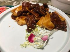 黑椒牛仔骨炒年糕-绿茶餐厅(乐峰广场店)