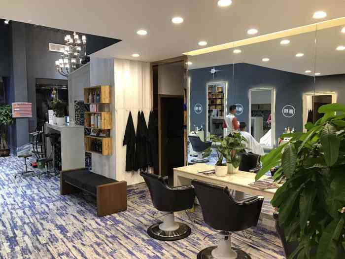 标榜美业(粤垦路店)-"【项目】剪发附近好像也没有什么像个样子.