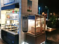面包甜点陈列柜-黑草莓(重庆路店)