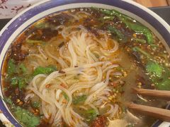 -云阿蛮云南生烫牛肉米线(奉贤路店)