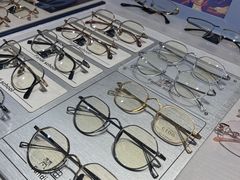 -零度眼镜·宝视友·蔡司依视路(吾悦花街店)